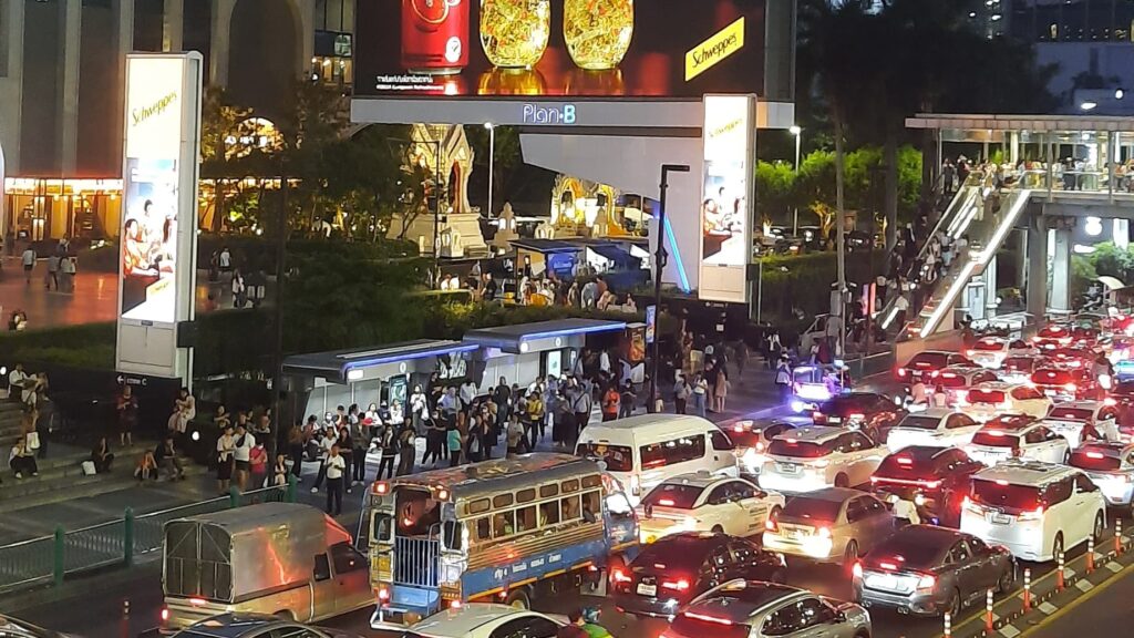 Bolak-balik Bangkok sampai bengkok